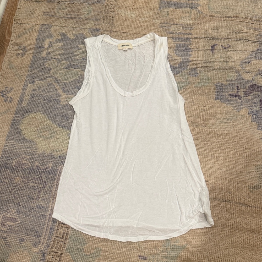 L’agence white tank